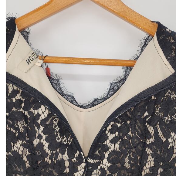 Metisu Black Lace Overlay Sheath Dress with Ruffle & Bow Women’s Size Small - Picture 7 of 10